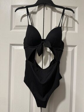 Shade & Shore Black Ribbed Cutout One-Piece Swimsuit